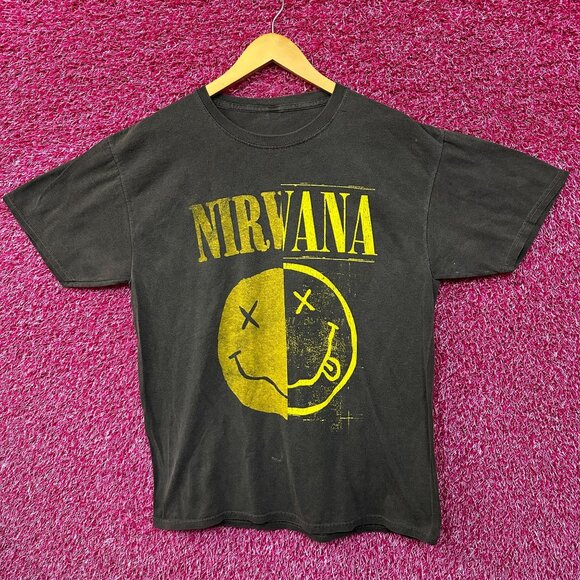 Nirvana Never mind Smiley Grunge Tshirt size Large - Picture 1 of 6